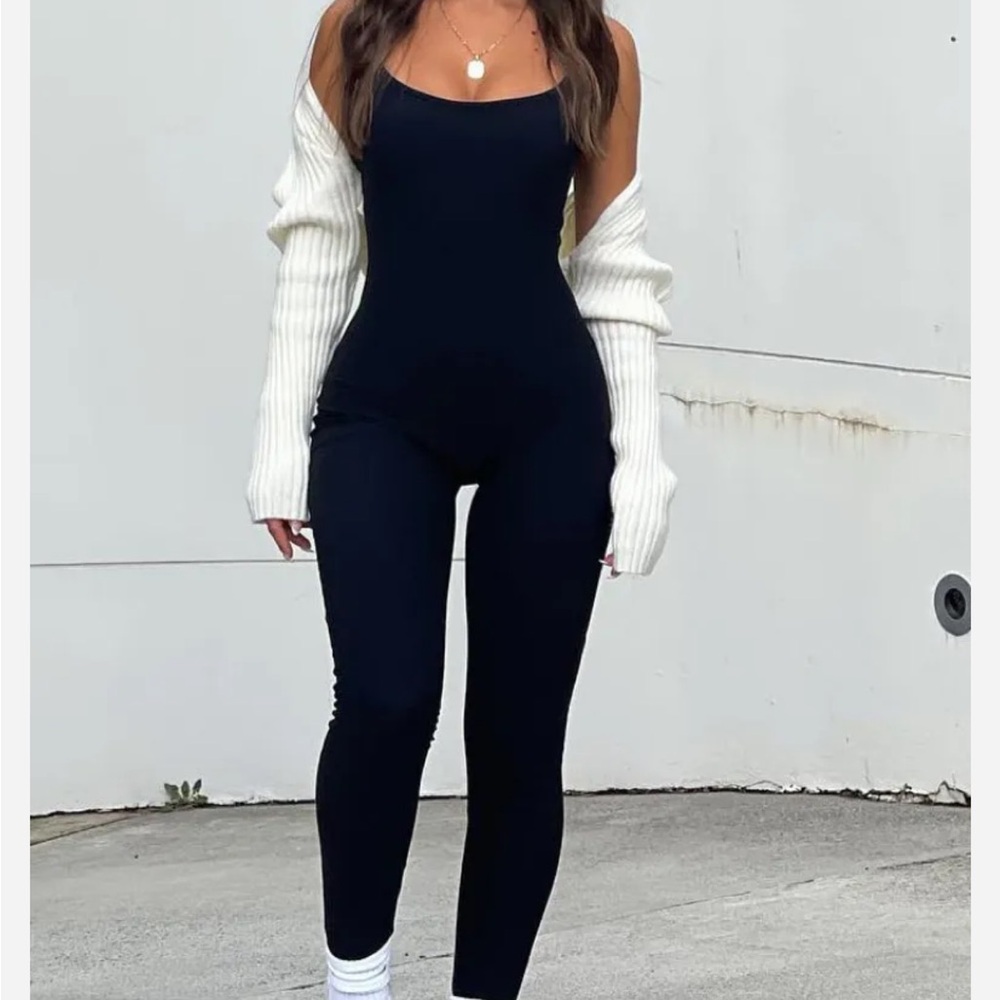 **SOLD** Black stretchy fitted ribbed jumpsuit with adjustable straps